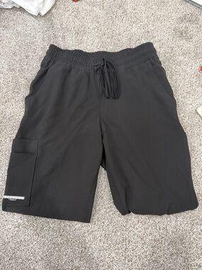 woman’s black scrub pants